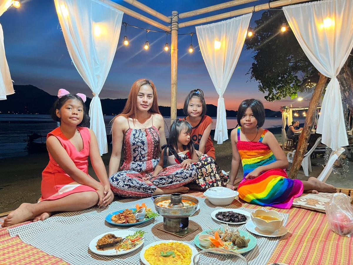 Malee Homestay Ko Por Exterior photo