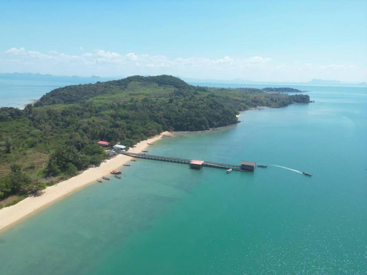 Malee Homestay Ko Por Exterior photo