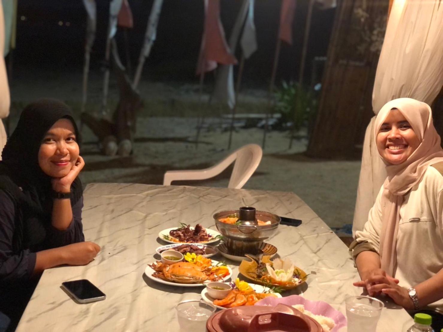 Malee Homestay Ko Por Exterior photo