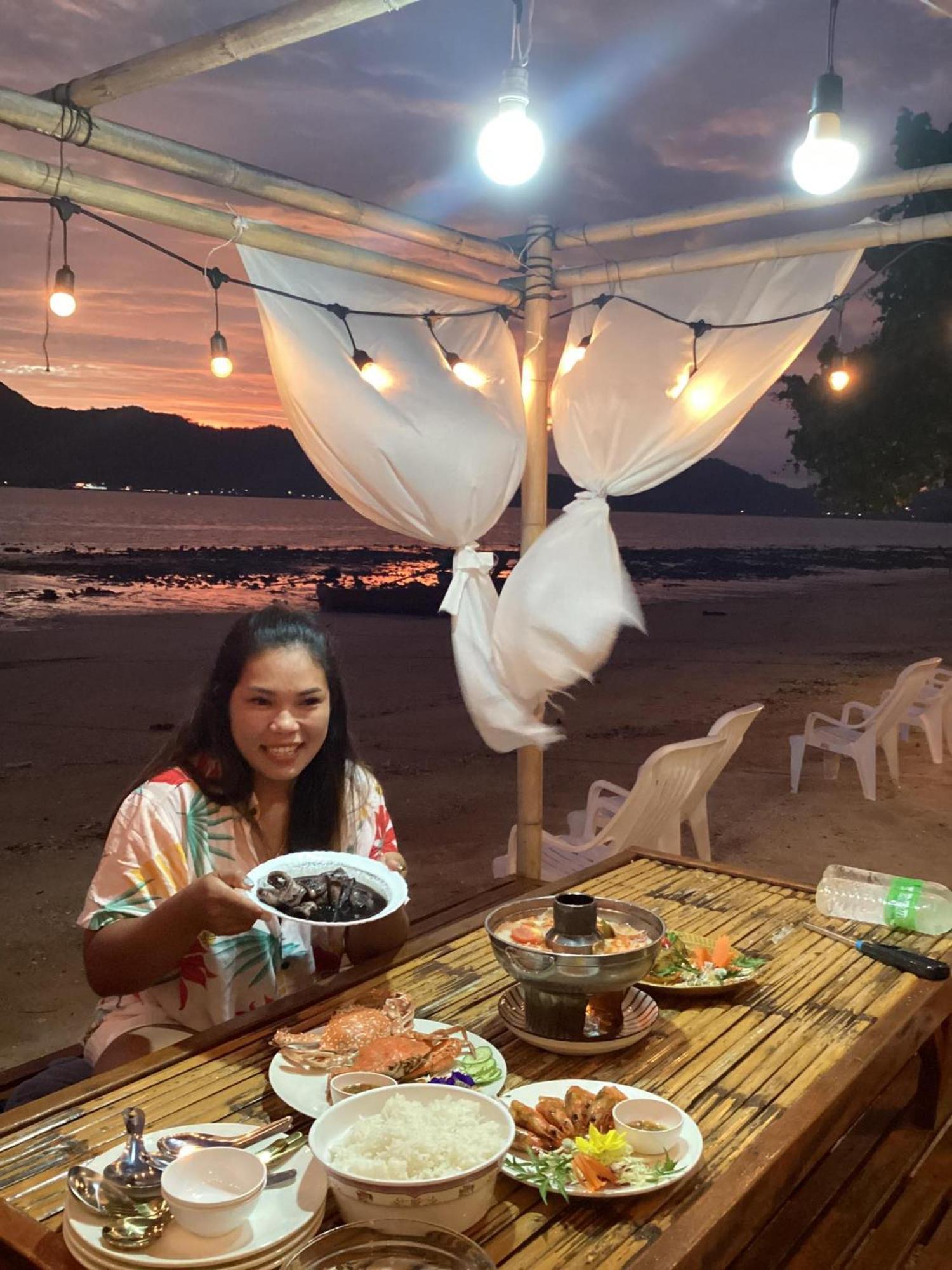 Malee Homestay Ko Por Exterior photo